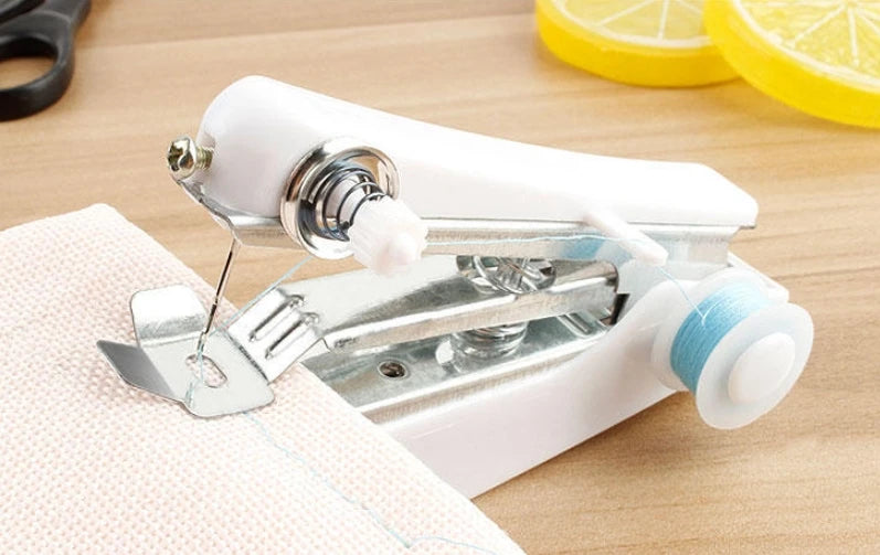 Handheld manual sewing machine