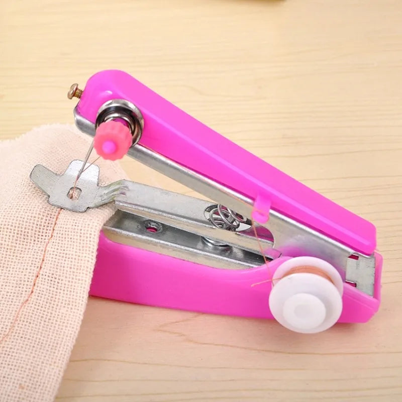 Handheld manual sewing machine